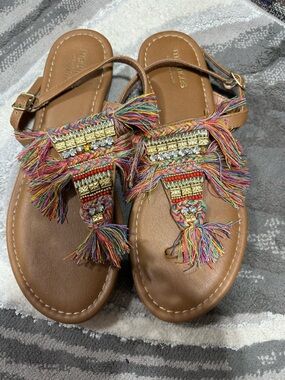 Maurice’s Multicolor Tassel Embellished Brown Women's Sandals boho tribal size 8